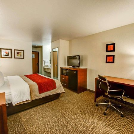 Comfort Inn Fontana Bagian luar foto