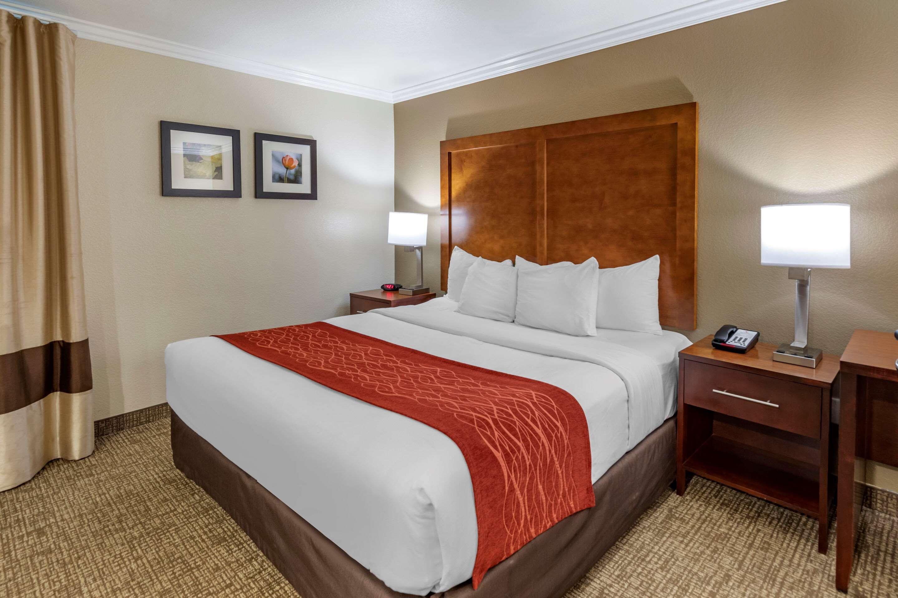 Comfort Inn Fontana Bagian luar foto