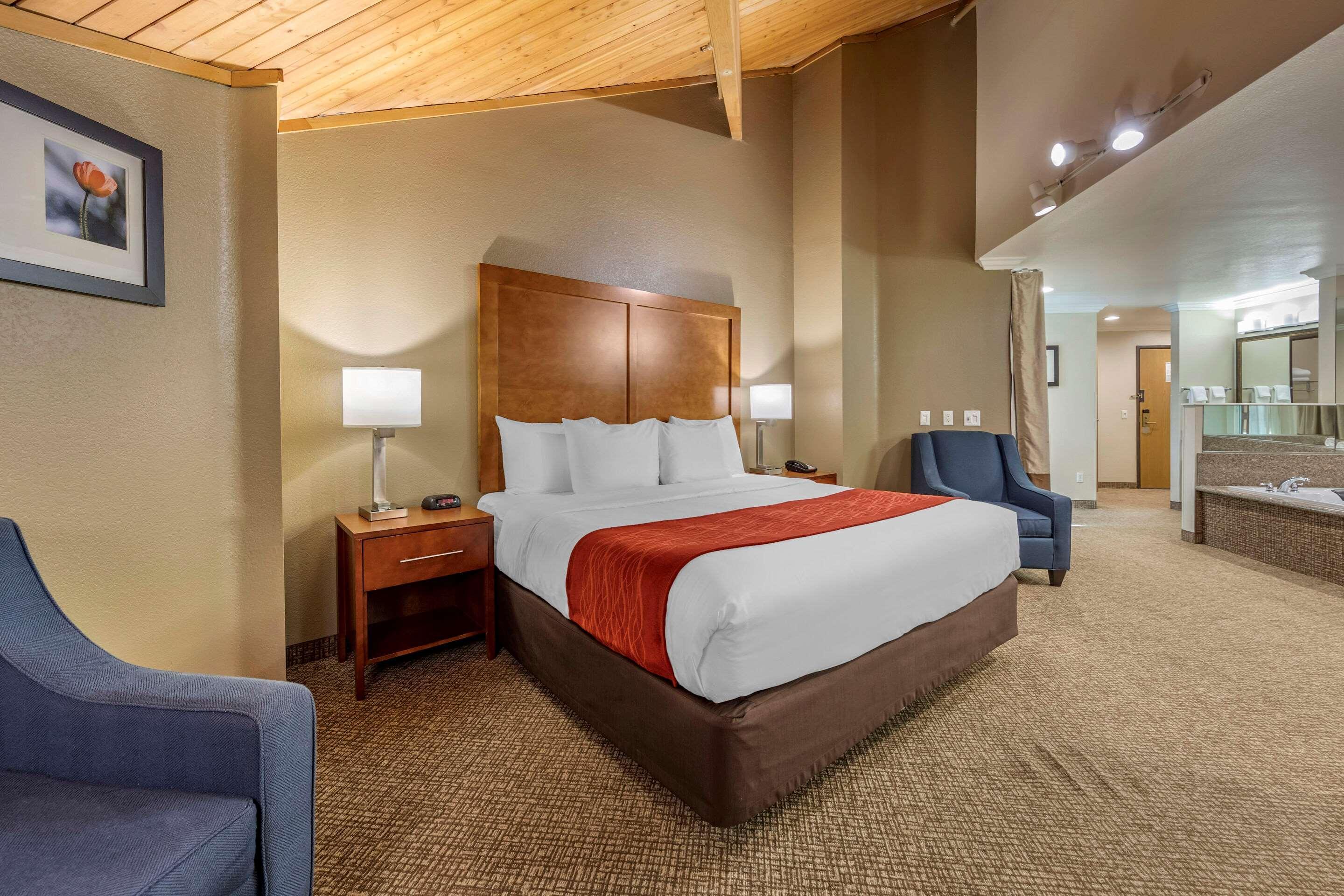 Comfort Inn Fontana Bagian luar foto